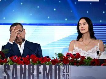 Sanremo Irina Shayk fa melina su Russia e Putin Nessun commento politico Sanremo Irina Shayk fa melina su Russia e Putin Nessun commento politico