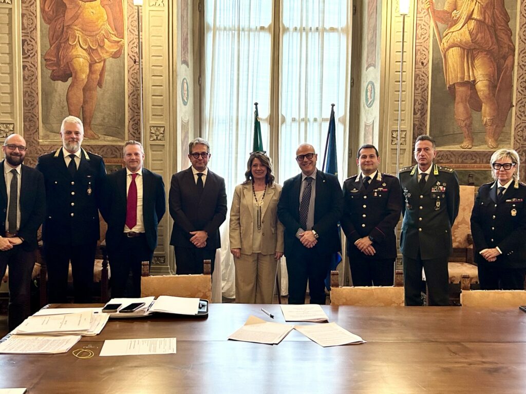 Solto Collina – Firmato in Prefettura il Protocollo d’Intesa sul controllo del vicinato