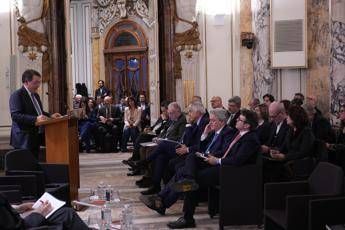 Tlc ogni euro investito in fibra ottica genera 44 euro di pil Tlc ogni euro investito in fibra ottica genera 44 euro di pil