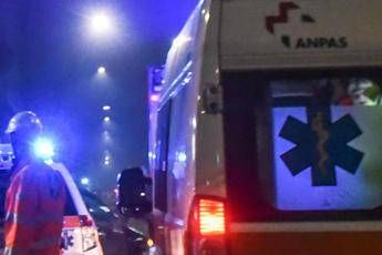 Torino cadavere trovato in strada con ferite al collo Torino cadavere trovato in strada con ferite al collo