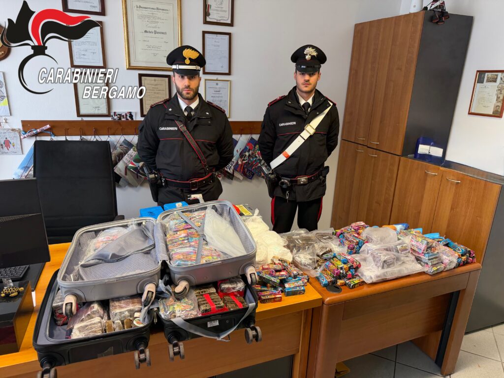 Villa d’Adda, maxi blitz dei Carabinieri arrestato pusher, sequestrati quasi 200 chili di droga