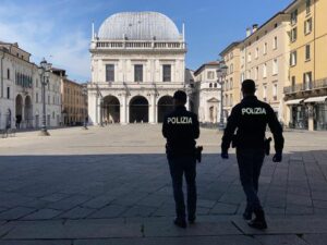 Violenta rapina avvenuta nel mese di gennaio all'Autostazione di Via Solferino. Polizia di Stato individua, blocca ed arresta altri 3 malviventi