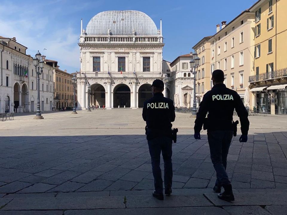 Violenta rapina avvenuta nel mese di gennaio all'Autostazione di Via Solferino. Polizia di Stato individua, blocca ed arresta altri 3 malviventi