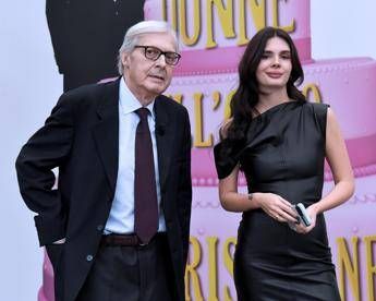 Vittorio Sgarbi la figlia Evelina sara ospite oggi a Verissimo il caso padre figlia Vittorio Sgarbi la figlia Evelina sara ospite oggi a Verissimo il caso padre figlia