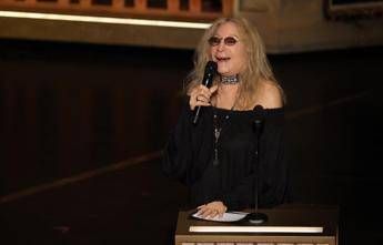 Barbra Streisand commuove agli Oscar 2026 in ricordo di Robert Redford canta The Way We Were Barbra Streisand commuove agli Oscar 2026 in ricordo di Robert Redford canta The Way We Were