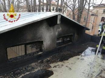 Biennale Arte incendio su tetto padiglione Serbia nessun ferito