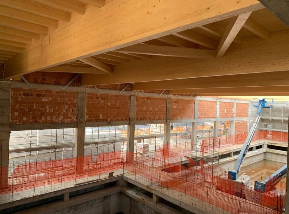 Breno, il Comune risponde alla minoranza su piscina e ascensore del castello