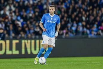 Cagliari Napoli braccio di Buongiorno in area Pisacane chiede rigore