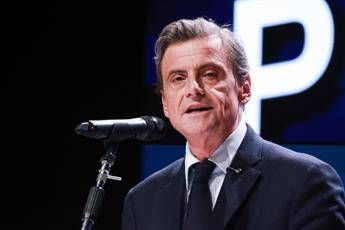 Calenda cancella ChatGPT Scelta politica e dalla parte di Trump Calenda cancella ChatGPT Scelta politica e dalla parte di Trump