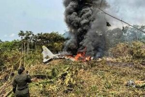 Colombia precipita aereo militare da trasporto 80 morti