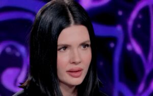 Evelina Sgarbi lappello ad Achille Lauro Vorrei conoscerlo. E la dedica a papa Vittorio