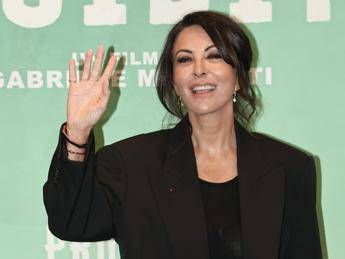 Gloria Il ritorno stasera 3 marzo su Rai 1 le anticipazioni del tv movie con Sabrina Ferilli Gloria Il ritorno stasera 3 marzo su Rai 1 le anticipazioni del tv movie con Sabrina Ferilli