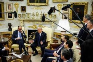 Iran Trump Merz alla Casa Bianca attacchi a Spagna e Regno Unito mentre la guerra andra avanti Iran Trump Merz alla Casa Bianca attacchi a Spagna e Regno Unito mentre la guerra andra avanti