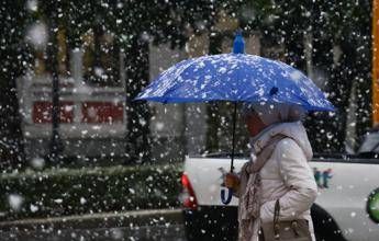 Meteo arriva la svolta fredda mite fino al weekend ma poi tornano pioggia e neve
