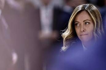 Milano Cortina Meloni rinuncia a cerimonia Paralimpiadi aereo rientra per maltempo Milano Cortina Meloni rinuncia a cerimonia Paralimpiadi aereo rientra per maltempo