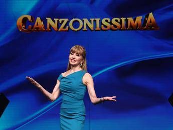 Milly Carlucci presenta Canzonissima Una grande responsabilita