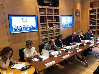 Minori stranieri non accompagnati la Svizzera al fianco di Italia e Unhcr