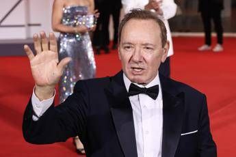 Molestie Kevin Spacey evita un nuovo processo ha raggiunto un accordo con gli accusatori