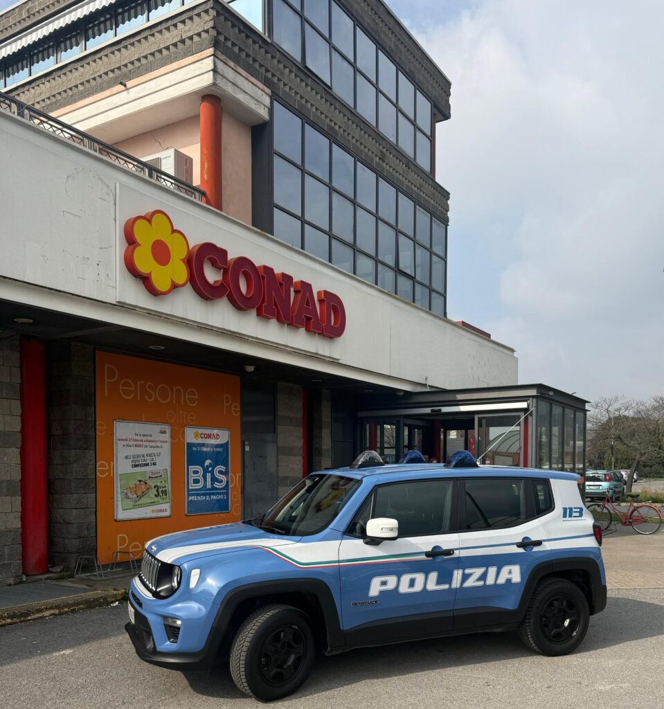 Rapina il CONAD di Via Masaccio ed aggredisce i dipendenti. Polizia di Stato arresta pregiudicata straniera