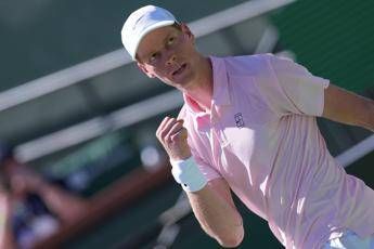 Sinner accorcia su Alcaraz nel ranking Atp come cambia la classifica in caso di successo a Indian Wells Sinner accorcia su Alcaraz nel ranking Atp come cambia la classifica in caso di successo a Indian Wells