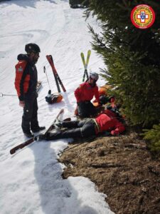 Soccorso alpino, al Tonale il corso per soccorritori piste del CNSAS