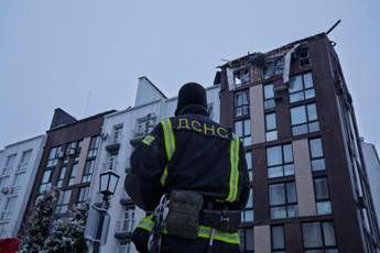 Ucraina missili e droni sulle citta 5 morti a Kharkiv