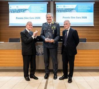 Universita Campus Bio Medico Roma premio Sine Cura al generale Andrea De Gennaro