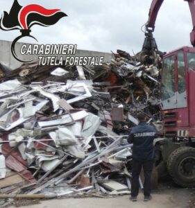 Valseriana, sequestrate aree di stoccaggio illecito di rifiuti: tre imprenditori denunciati