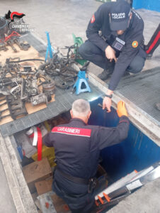 Blitz dei Carabinieri a Osio Sopra scoperta officina abusiva e discarica di rifiuti pericolosi