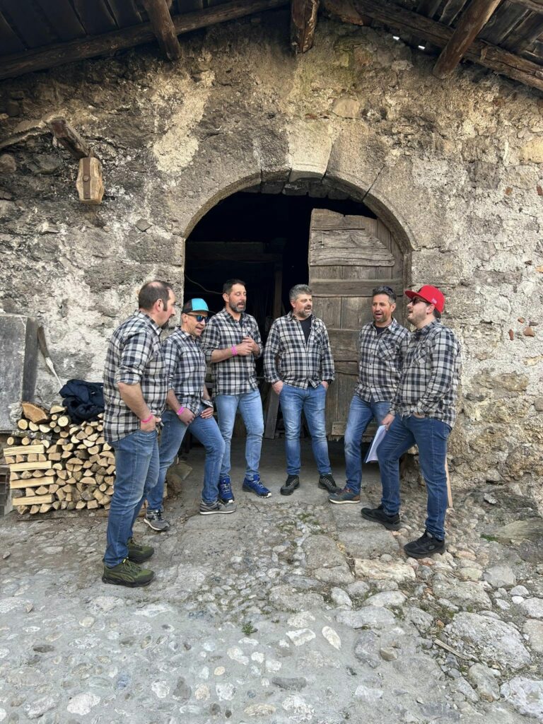 Cantincorte 2026 a Onore il 18 aprile nove cori nelle corti e tradizioni della Val Seriana protagoniste Cantincorte 2026 a Onore il 18 aprile nove cori nelle corti e tradizioni della Val Seriana protagoniste