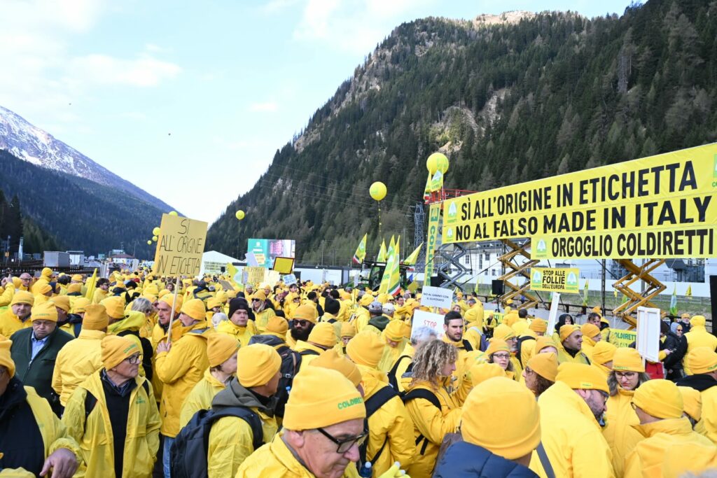 Codice doganale nel mirino al Brennero la protesta di Coldiretti