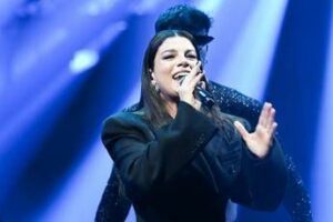 Emma Marrone messaggio sulla prevenzione Non trascurate niente. Lappello ai fan