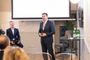 Ferreira Chief Internationalization Officer Dr. Finanza In Italia giochiamo partita a lungo termine Ferreira Chief Internationalization Officer Dr. Finanza In Italia giochiamo partita a lungo termine