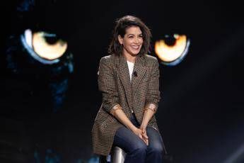 Giulia Michelini a Belve Ho preso layahuasca e ho avuto le visioni. Un mio difetto Rutto