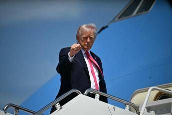 Iran Usa negoziati in bilico. Trump Accordo o distruggo tutto. Colpita e bloccata nave di Teheran