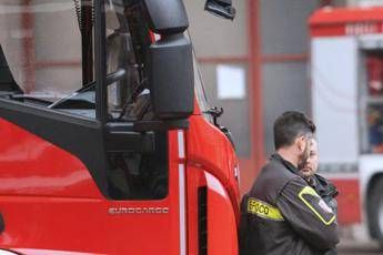 Milano madre e figlia trovate morte in casa corpi in avanzato stato di decomposizione Milano madre e figlia trovate morte in casa corpi in avanzato stato di decomposizione
