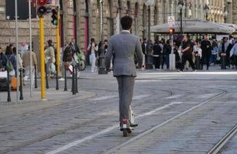 Monopattini elettrici slitta al 16 luglio assicurazione obbligatoria multe fino a 400 euro