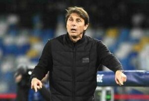 Napoli Conte Futuro Resto in silenzio. De Laurentiis puo dire cio che vuole e il presidente