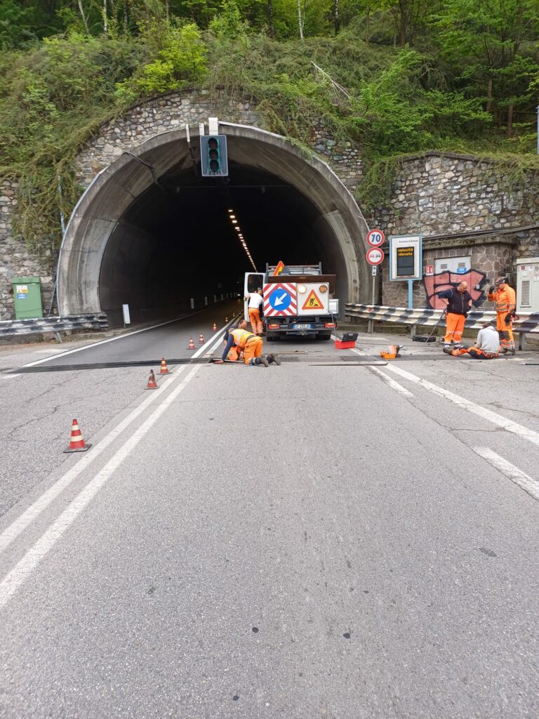 SP510 Sebina, problema a un giunto oggi traffico deviato tra Marone e Sale Marasino