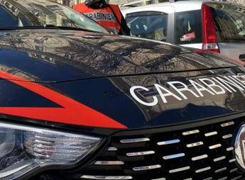 Scontro a fuoco in strada a Napoli ferite due ragazze di 23 e 24 anni