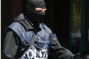 Siena odio razziale e apologia fascista e nazista denunciati 13 minori