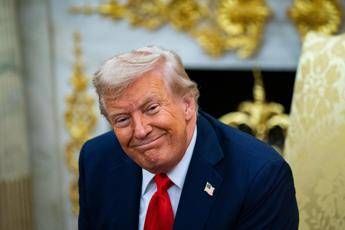 Trump Si a tregua di 2 settimane se Iran riapre Stretto di Hormuz