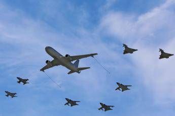 Caccia Nato abbattono drone sui cieli della Lettonia Caccia Nato abbattono drone sui cieli della Lettonia