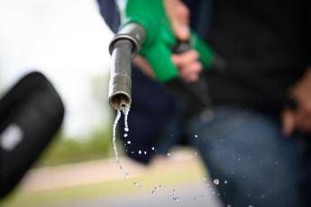 Caro energia verso Cdm venerdi governo a caccia di risorse per taglio accise Caro energia verso Cdm venerdi governo a caccia di risorse per taglio accise