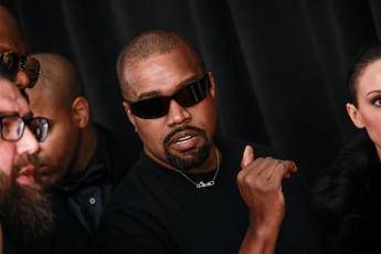 Kanye West e Travis Scott a Reggio Emilia la prefettura vieta i concerti Kanye West e Travis Scott a Reggio Emilia la prefettura vieta i concerti