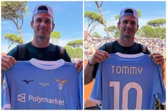 Lazio maglia speciale per Paul il regalo agli Internazionali