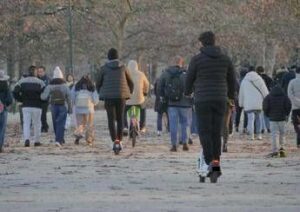 Monopattini elettrici conto alla rovescia per lobbligo di targa la scadenza e le multe cosa fare Monopattini elettrici conto alla rovescia per lobbligo di targa la scadenza e le multe cosa fare