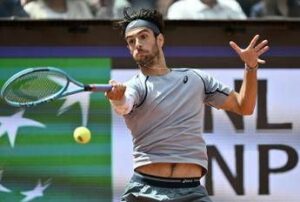 Musetti rabbia agli Internazionali spacca la racchetta con Ruud