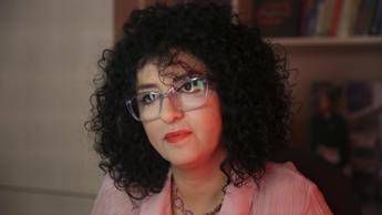 Narges Mohammadi dimessa lo staff medico Servono cure e riposo carcere sarebbe condanna a morte