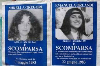 Orlandi Gregori De Priamo Almeno tre allieve sanno chi parlo a Emanuela dellAvon pista di Londra costruita ad arte Orlandi Gregori De Priamo Almeno tre allieve sanno chi parlo a Emanuela dellAvon pista di Londra costruita ad arte